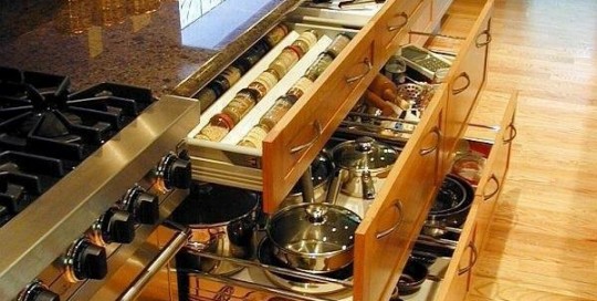 traditional-kitchen-custom-carpentry-03