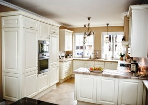 traditional-kitchen-custom-carpentry-07