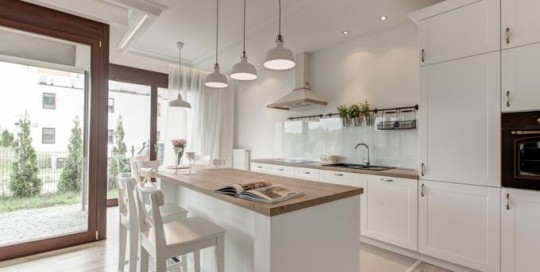 traditional-kitchen-custom-carpentry-09