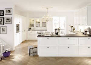 traditional-kitchen-custom-carpentry-11